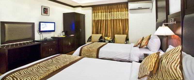 Hotel Parkland Chirag Enclave Yeni Delhi Dış mekan fotoğraf